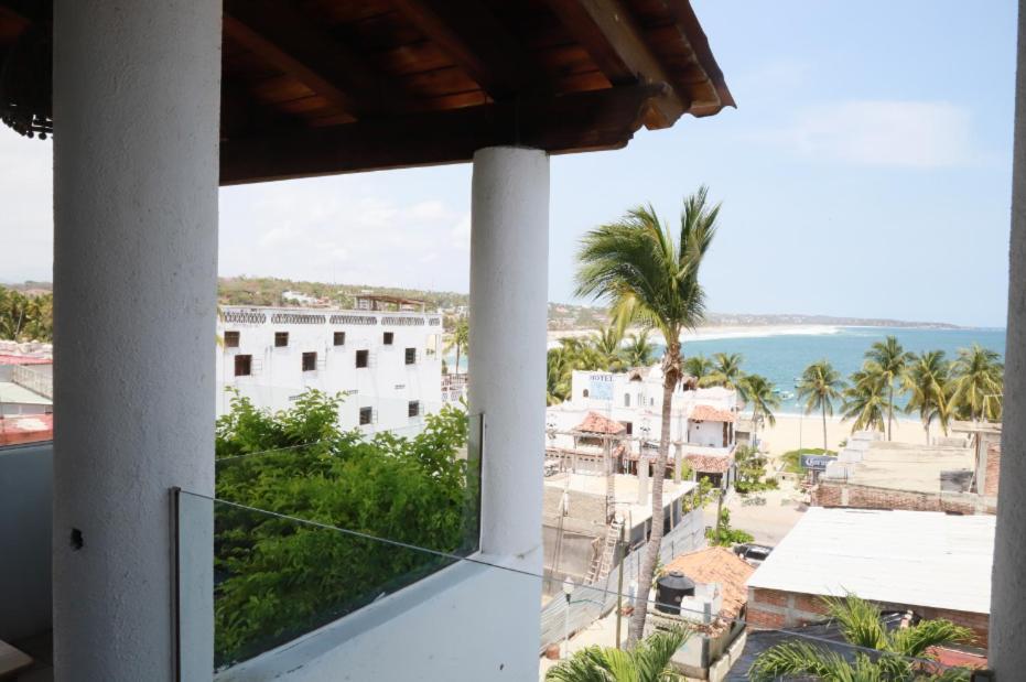 Hotel & Hostal Mayflower Puerto Escondido  Bagian luar foto