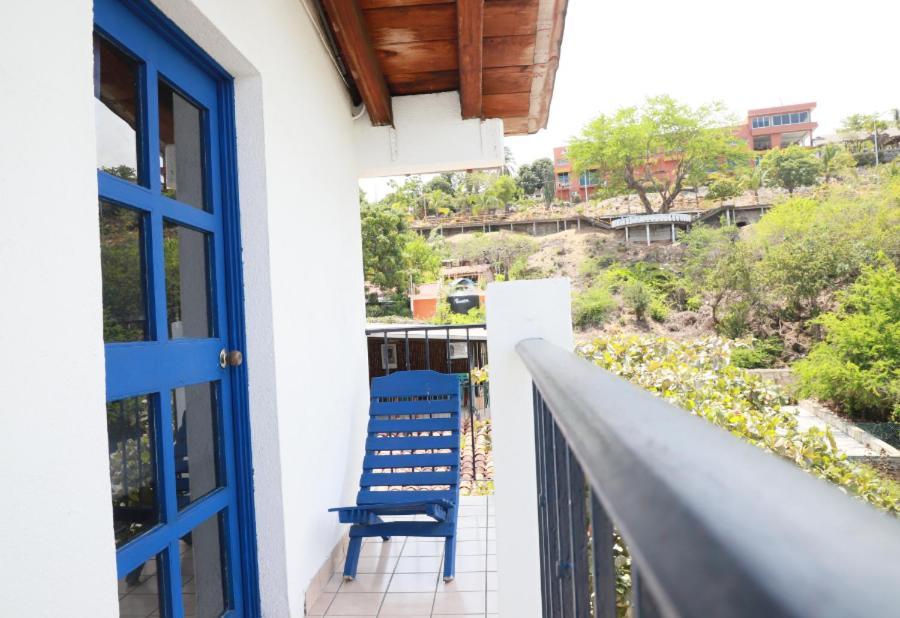 Hotel & Hostal Mayflower Puerto Escondido  Bagian luar foto