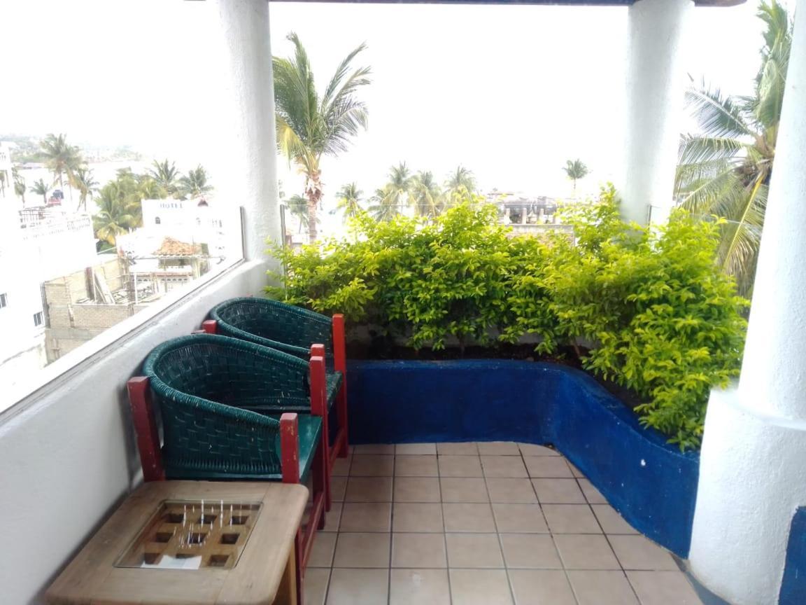 Hotel & Hostal Mayflower Puerto Escondido  Bagian luar foto